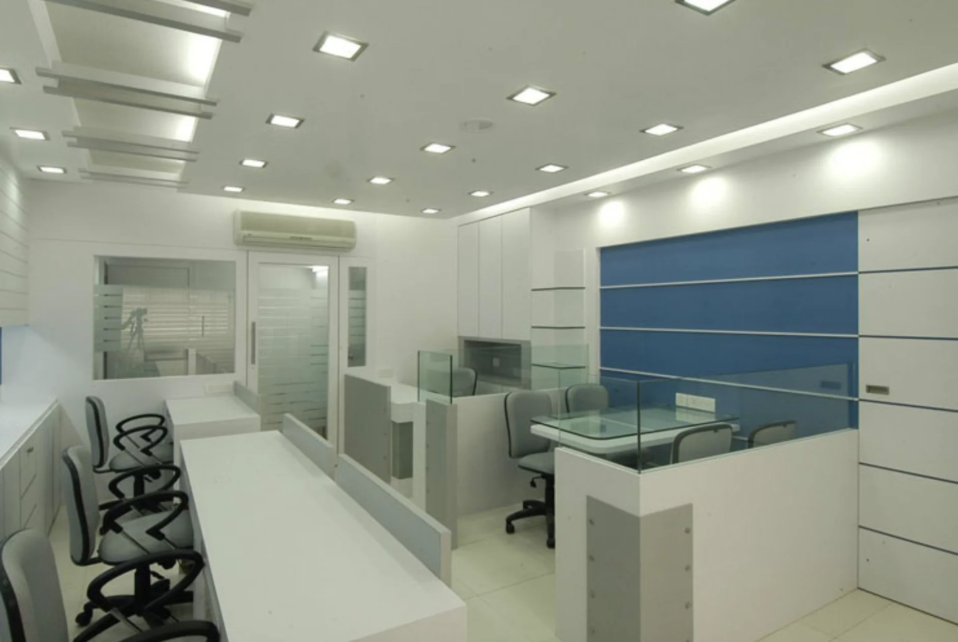 Global sourcing office 3
